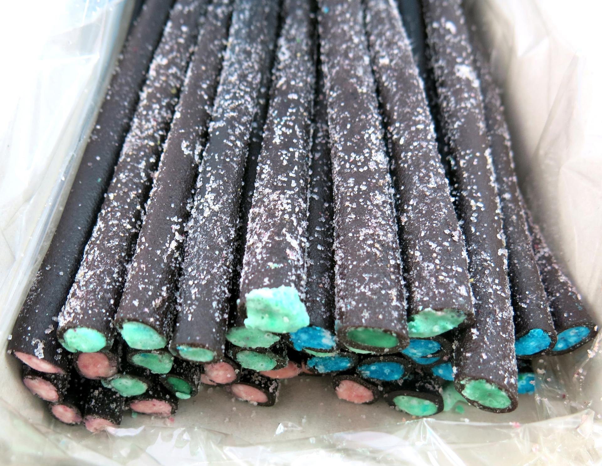 Maxilin Giant Sour Liquorice Flyers 20p